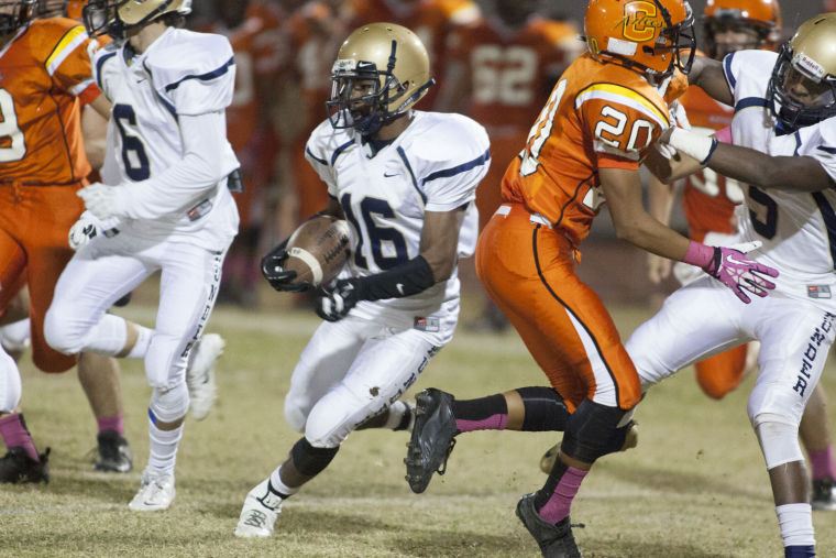 Football: DV vs Corona